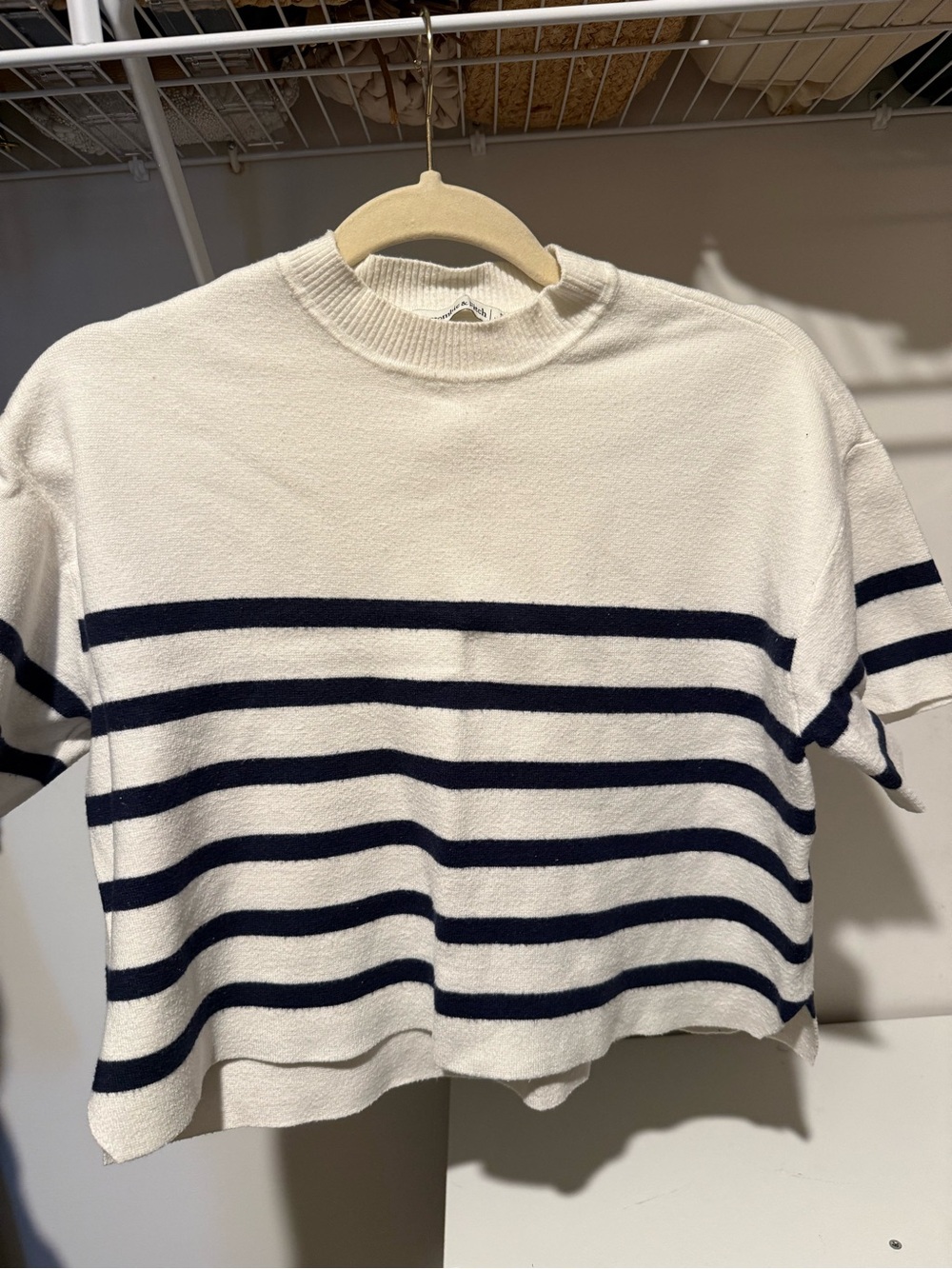 Abercrombie & Fitch White and Navy Striped Short Sleeve Sweater